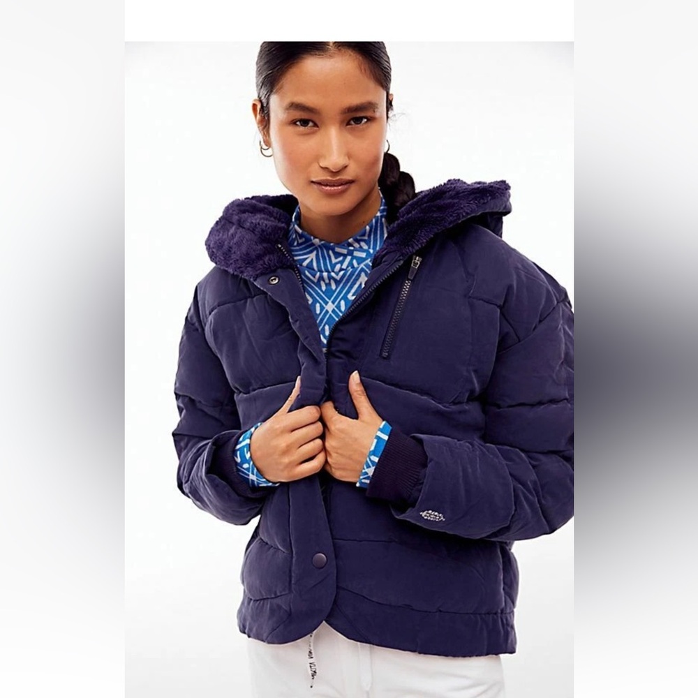 Free People Chill Factor Puffer Jacket Sz. Small "Navy"